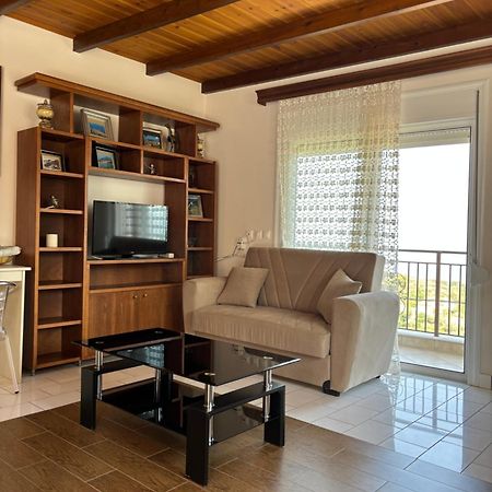 -Tsiakos Apartment- In Vryses Kyparissia Exterior photo