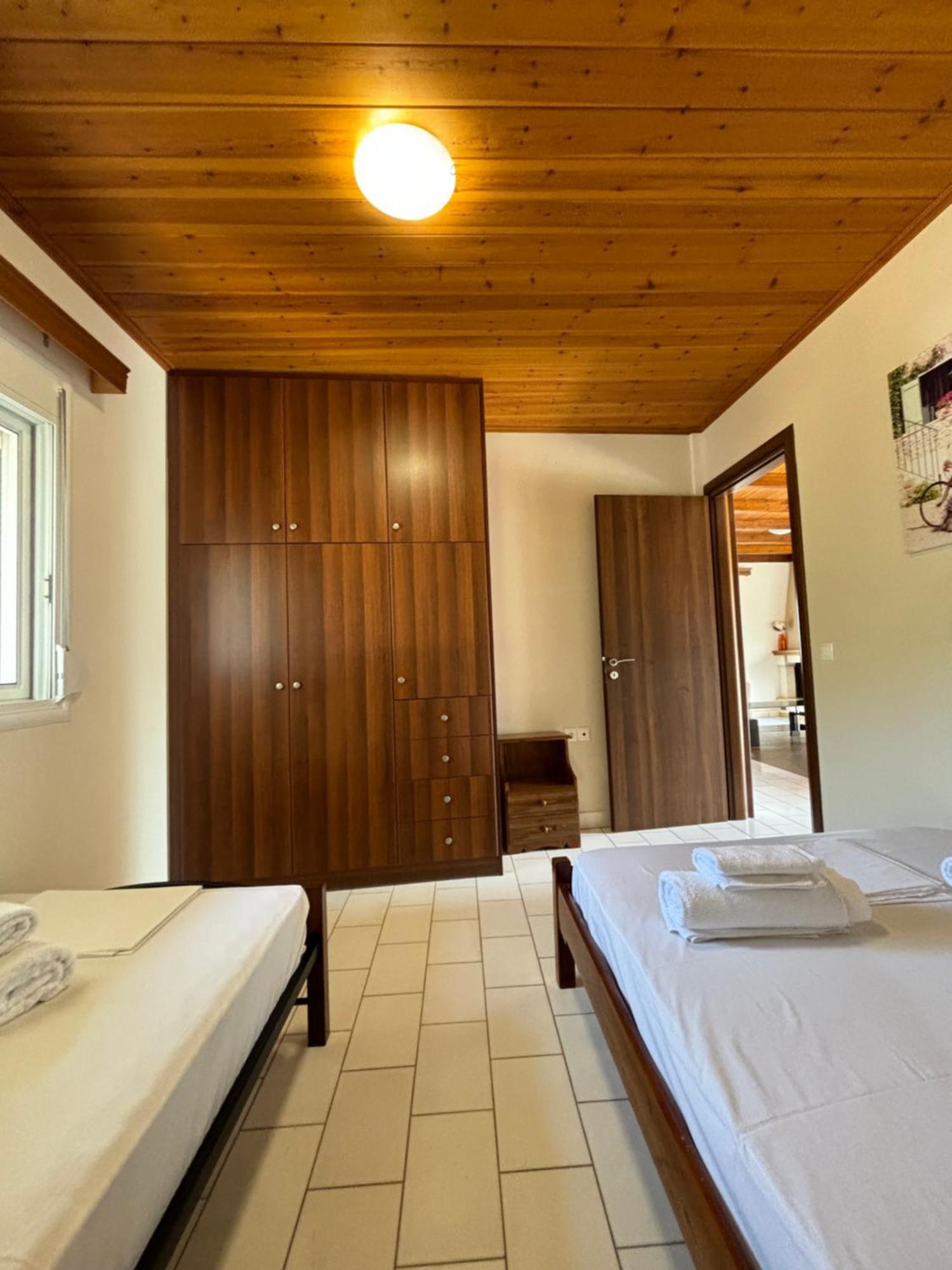 -Tsiakos Apartment- In Vryses Kyparissia Exterior photo